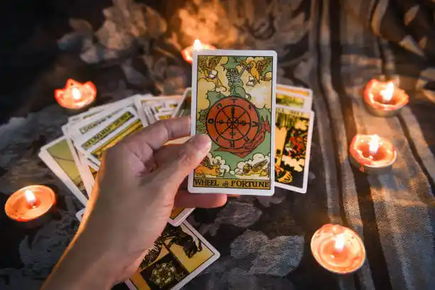 tarot cards Commack